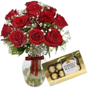 Arranjo no Vaso P com 12 Rosas Vermelhas+Chocolate 8un