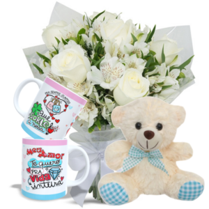 Mini Buquê com 6 Rosas Brancas e Astromélias+1 Caneca Porcelana+Ursinho com Laço 18cm