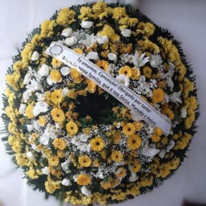 17-(Tam:1,60)Coroa de Flores Européia Tons Amarelos e Brancos
