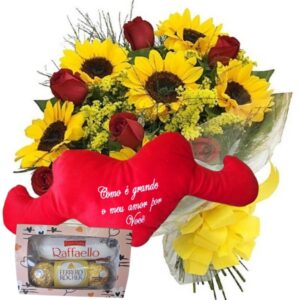 Buquê 8 Rosas Vermelhas e 8 Girassóis+Chocolate 6un+Coração Pelúcia "Como é grande o meu amor..." 65x30